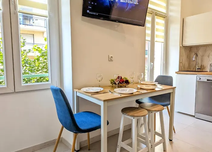 Cozy T2 - Lovely Balcony - Center - Liberation - Clim - Wifi Apartmán *