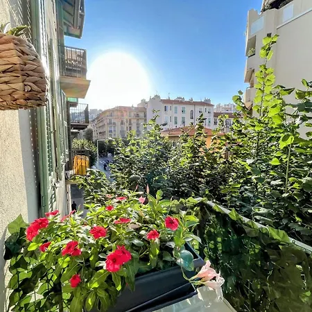 Cozy T2 - Lovely Balcony - Center - Liberation - Clim - Wifi Lägenhet *